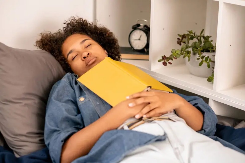 Enquanto você dorme， acontece uma espécie de 'reaprendizado' no cérebro — Foto: Getty Images via BBC